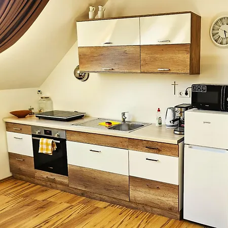 Jarina Aranyhid Apartman